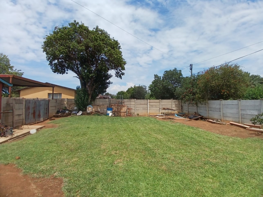 4 Bedroom Property for Sale in Roosheuwel North West